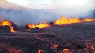 Islanda ecco gli scenari in caso di eruzione del vulcano Fagradalsfjall [upl. by Trubow887]