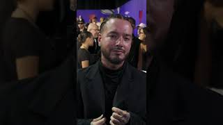 ¡Nos encanta el look de J Balvin 🖤 Siempre brillando ✨ No te pierdas los Billboards2024 esta noche [upl. by Borlase]