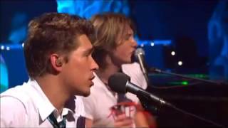 Hanson  MMMBop Underneath Acoustic Live [upl. by Reivilo]