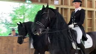 Horse Kalender  Ambassadeurs editie  Marsja Dijkman en Harmina Holwerda 12 mei 2022 [upl. by Carilyn]