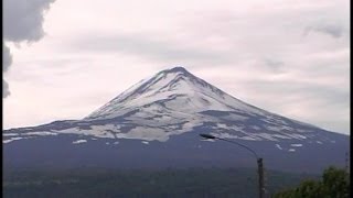 El Sernageomin dio a conocer los 10 volcanes más activos de Chile [upl. by Fiore760]