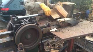 Log spliter Kinetic Lister D powered home made [upl. by Ahkihs]