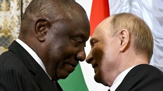 Sommet des BRICS  Ramaphosa reçu par Poutine [upl. by Annalee]