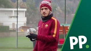 I tifosi sfidano 3 giocatori della AS Roma a colpi di Tweet [upl. by Ragas]