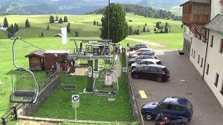 Discesa integrale seggiovia Doppelmayr quotSolequot in HD  Alpe di Siusi BZ  Stollift  Stolheis  缆车 [upl. by Tatiania]