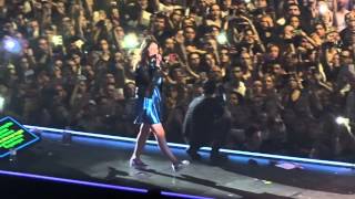 Fedez  Magnifico ft Francesca Michielin live Mediolanum Forum 21032015 [upl. by Arodaeht]