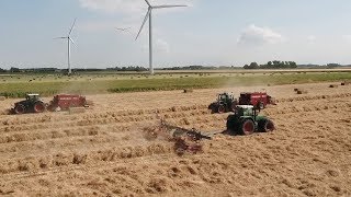 Fendt met Freeman 1592 grootpakpers graszaad hooi persen [upl. by Gordie930]