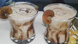 Kaju anjeer milkshake kese bnaye [upl. by Lahcim]