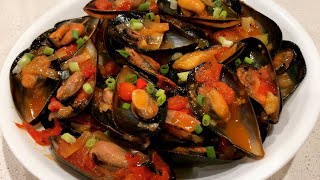 How To Cook Mussels or Tahong  Easy and Delicious Recipe [upl. by Esra384]