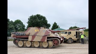 Jagdpanther Start up revs and drive Tankfest 2017 [upl. by Cannon12]