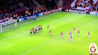 Wesley Sneijderin GalatasarayArsenal maçında attığı mükemmel frikik golü 20141209 [upl. by Kragh]