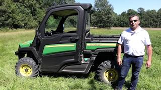 François CATHELINEAU Responsable Produits Espaces Verts JOHN DEERE FRANCE présente le GATOR XUV 865M [upl. by Lamahj]