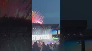 Stray kids bst hyde park miroh with fireworks🎆🎇 dance kpopgroup kpop kpopband straykids [upl. by Nob319]