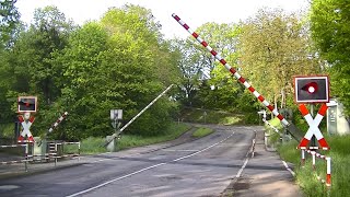 Spoorwegovergang Pforzheim D  Railroad crossing  Bahnübergang [upl. by Ardme]