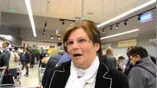 Alba24 Video Tatiana deschidere supermarket Carrefour Alba Mall [upl. by Aracahs795]