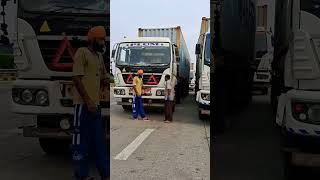 New short video truck driver crane service shortvideo viralvideo automobile [upl. by Ellard762]