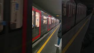 Conciliazione Red line Milano ranitaf3 trending travel like shorts milano italia viralvideo [upl. by Witt251]