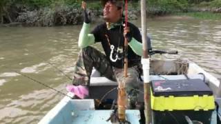 mancing udang galah besar besar [upl. by Sokcin]