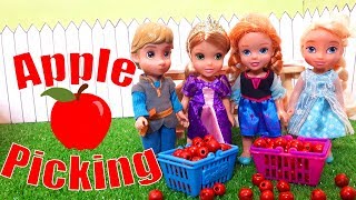 APPLE PICKING Elsa and Anna and Kristoff Toddlers are invited to go apple picking [upl. by Sathrum]