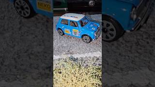 Mini cooper rally 🏁 143💥 diecast rally burago madeinitaly [upl. by Nnaj27]