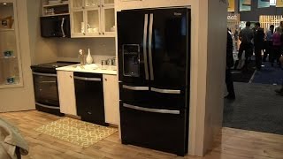 Whirlpool gives this frenchdoor fridge an extra compartment [upl. by Goddart]