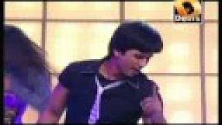 Shahid Kapoor LIVE Performance [upl. by Nuahsyar]