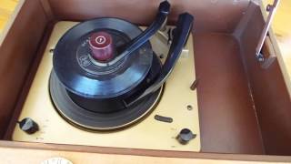 Magnavox Automatic record player playing a stack of 45s [upl. by Hannavahs]