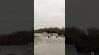 Как называется второй трюк bmx bmxlife mtb crash мото стант bikelife shorts winter cold [upl. by Rekrap]