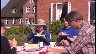 Köstliche Trümmertorte zum Nachbacken vom Bauernhofcafé in Gelting [upl. by Treblah]