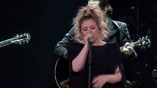 Kelly Clarkson  The Joke Brandi Carlile Cover Live in Detroit MI [upl. by Ahsiad]