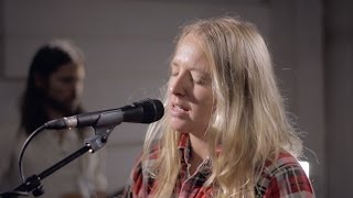 Lissie  Sleepwalking acoustic live at Radio Nova [upl. by Jt]