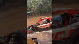 Maverick X3 XRC na travessia de rio [upl. by Aila]