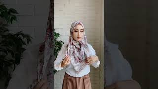 CARA BERHIJAB SEGIEMPAT SIMPLE MUDAH DAN CANTIK UNTUK GADIS AYU hijabstyle [upl. by Deenya704]