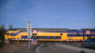 Spoorwegovergang Vlissingen  Dutch railroad crossing [upl. by Thill163]