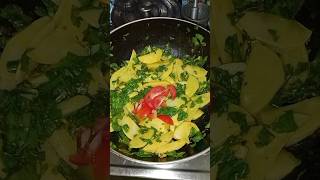 पालक ki sabji 😋😋trending viralshort tasty food explore viralvideos [upl. by Aierbma343]