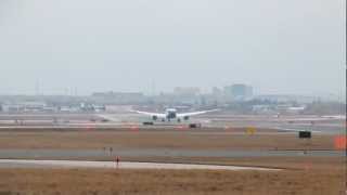 Boeing 787 landing and taxing in Toronto [upl. by Lubeck]