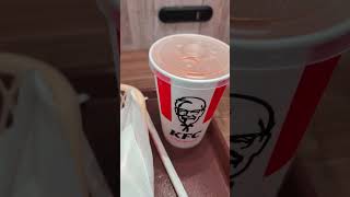 KFC 海老しおチキンカツバーガー レッドホットチキン 和歌山県産夏みかんレモネードソーダ shorts [upl. by Ahcirt599]