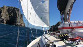 Passage de Pierrick sous voile entre le grand tas de pois et la dentelé [upl. by Robbin]