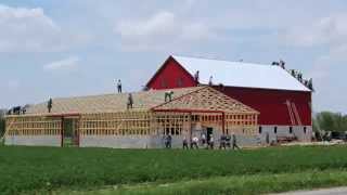 Ohio Amish Barn Raising  May 13th 2014 in 3 Minutes and 30 seconds [upl. by Dajma]