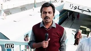 Bajrangi Bhaijaan Nawazuddin Siddiquis entry scene  Hilarious [upl. by Zelten]