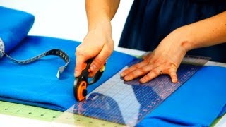 How to Cut Fabric for Fleece Blanket  NoSew Crafts [upl. by Nee]