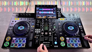 Pro DJ Does STEM Mix on 2000 XDJRX3 [upl. by Aicittel515]