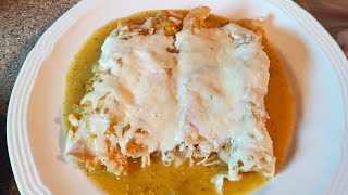 Enchiladas verdes rellenas con pollo [upl. by Biancha]