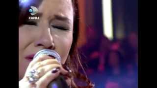 Deniz Seki  Seni Opmeye Koklamaya Doyamadim  Beyaz Show 16 Mart 2012 [upl. by Isidore98]