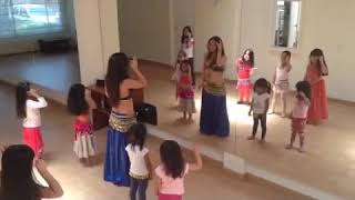 Clases de Danza Árabe para Niñas [upl. by Nylaj514]