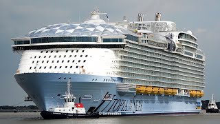 UTOPIA OF THE SEAS  the awesome heavy ship horn of the brand new Royal Caribbean cruise ship  4K [upl. by Eneluqcaj]