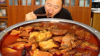 Aqiang made 10 pounds of beef noodles The braised beef noodles are so delicious [upl. by Latsyrhk197]