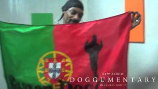 Tha Doggumentary Tour Lisbon  Snoop Listens to His Favorite New Song [upl. by Nimzzaj]