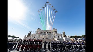 2 Giugno Mattarella depone una corona dalloro allAltare della Patria [upl. by Yert]