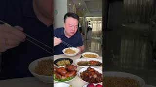 Prank husband Sprinkled chili pepper on braised pork but was mistaken for mustard food funny [upl. by Nilhsa]